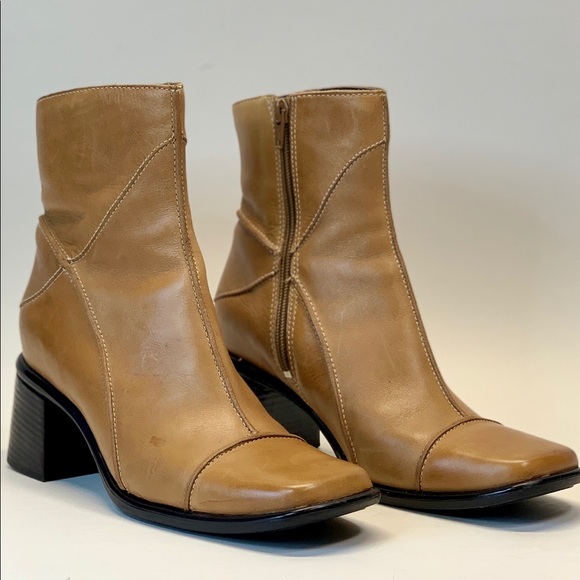 clarks tan leather ankle boot